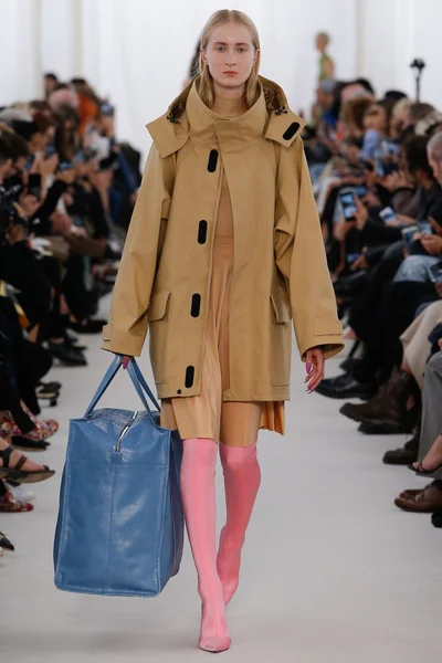 Look 22